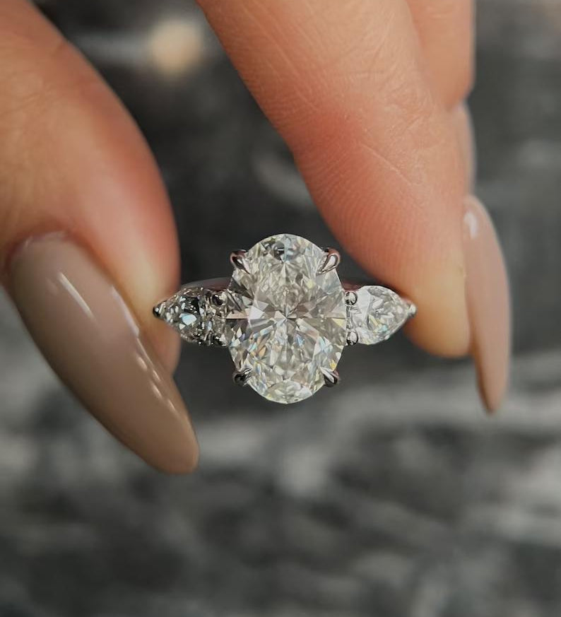 4.0 CT Oval Three Stones Lab Grown Diamond Engagement Ring