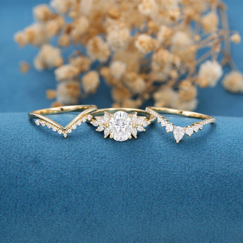1.33 CT Oval Shaped Moissanite Cluster Bridal Set 4