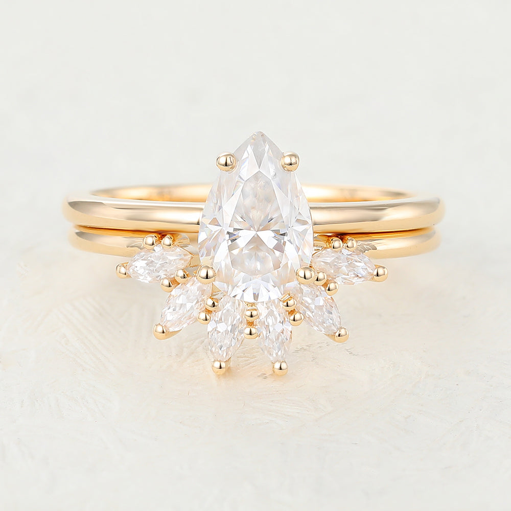 1.50 CT Pear Moissanite Solitaire Bridal Ring Set 1
