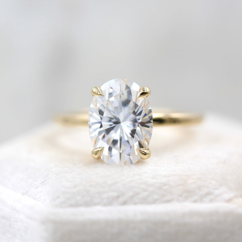 
                  
                    3.50 CT Oval Cut Solitaire Moissanite Engagement Ring 1
                  
                