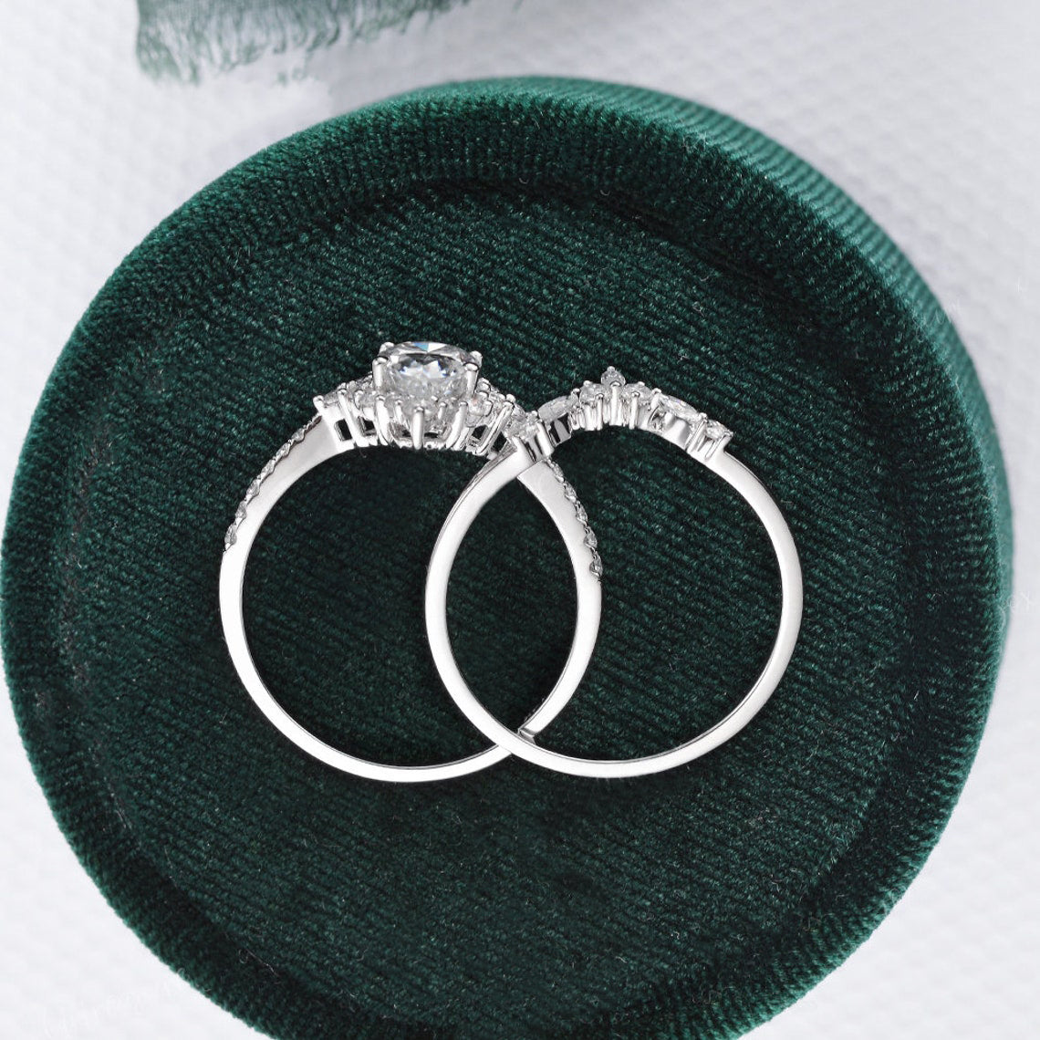 
                  
                    1.50 CT Pear Cut Cluster Art Deco Moissanite Bridal Ring Set
                  
                