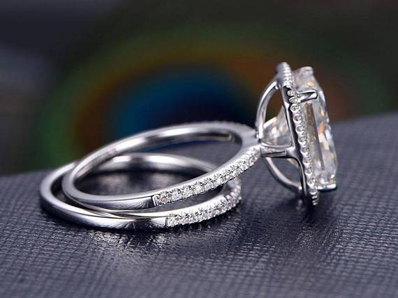 
                  
                    3.0 CT Radiant Cut Halo Style Moissanite Bridal Ring Set 5
                  
                
