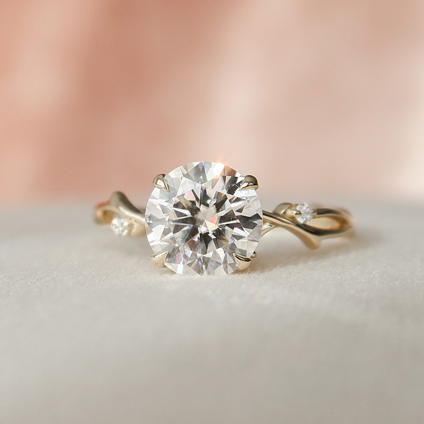 
                  
                    2 CT Round Cut Twig Pave Setting Moissanite Engagement Ring
                  
                